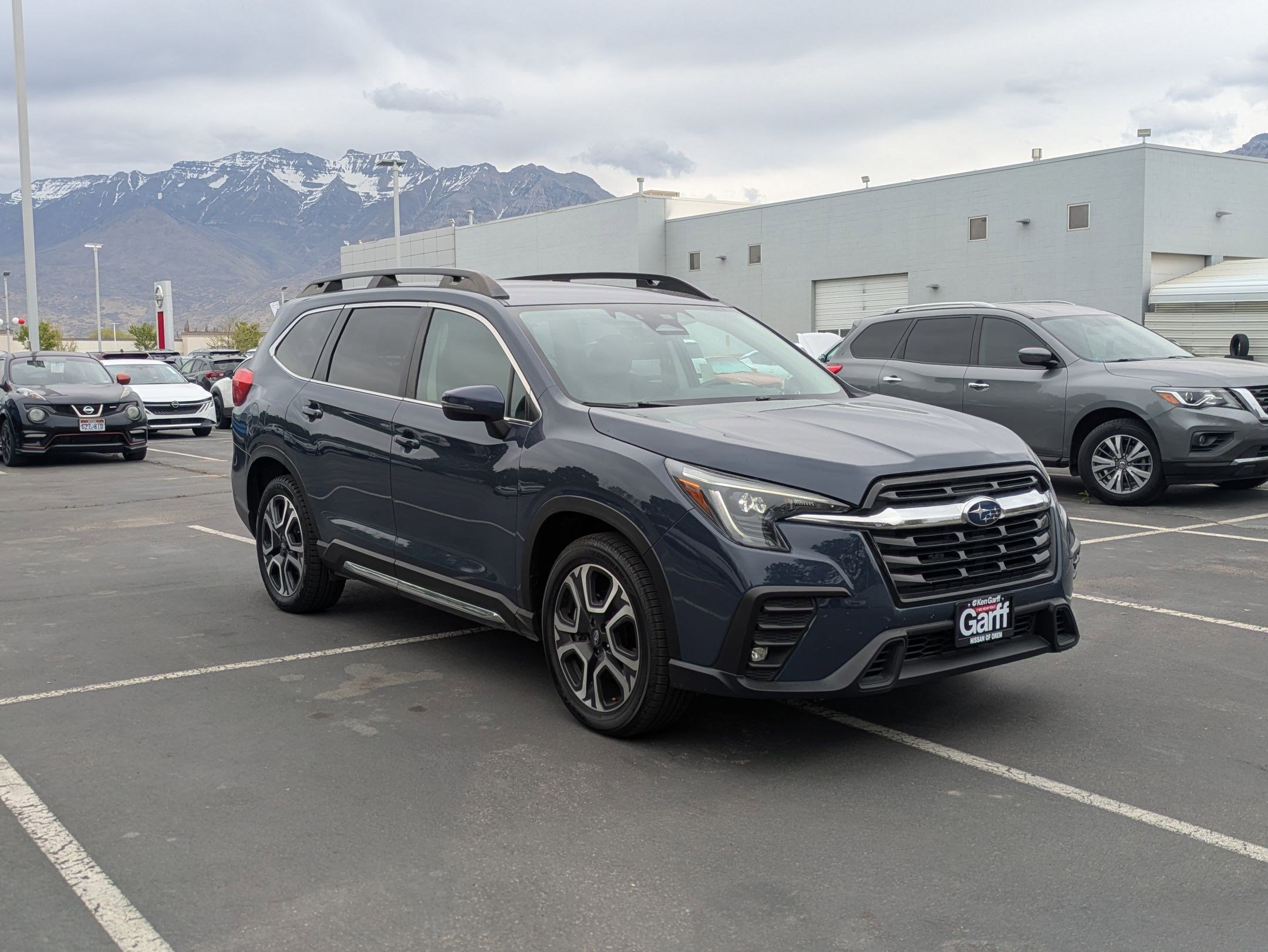 2023 Subaru Ascent Limited 7 Passenger's photo