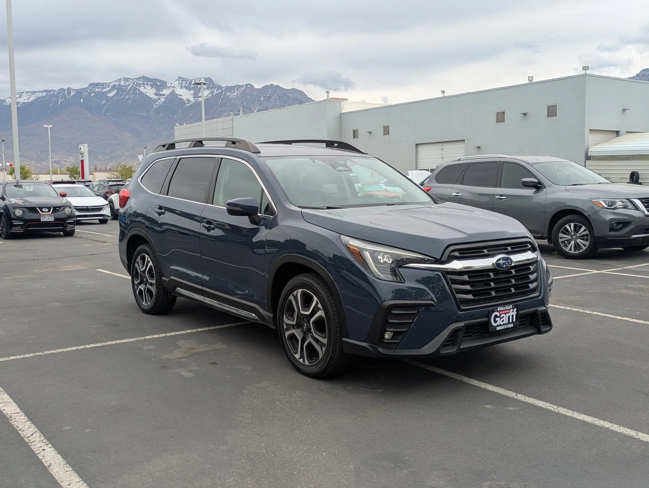 2023 Subaru Ascent Limited 7 Passenger's photo