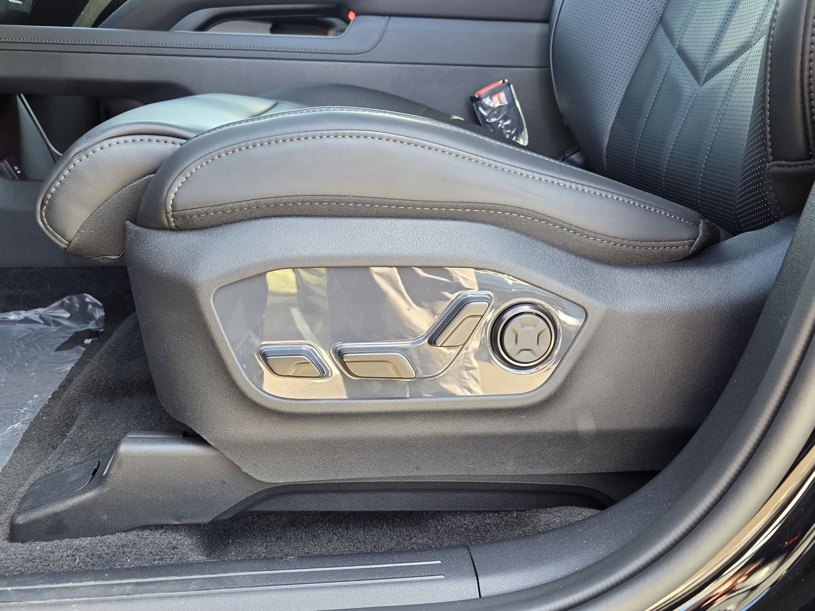 New 2027 Black Kia X-Line SX image 11