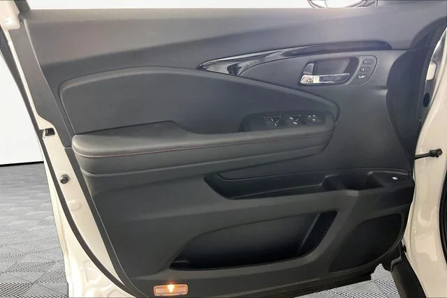Used 2026  Honda Black Edition image 19