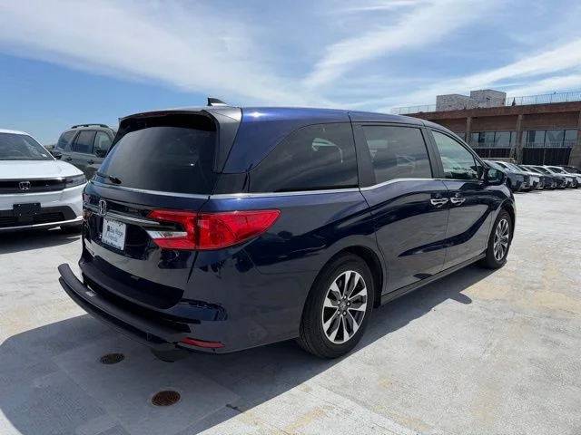 Used 2024 Blue Honda EX-L image 7