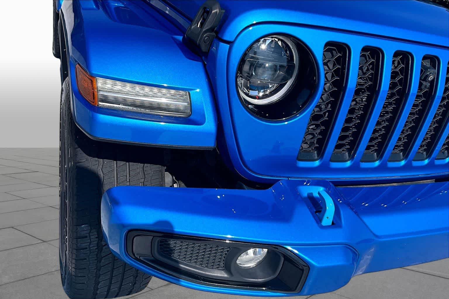 Used 2023 Hydro Blue Pearlcoat Jeep Sahara High Altitude image 27