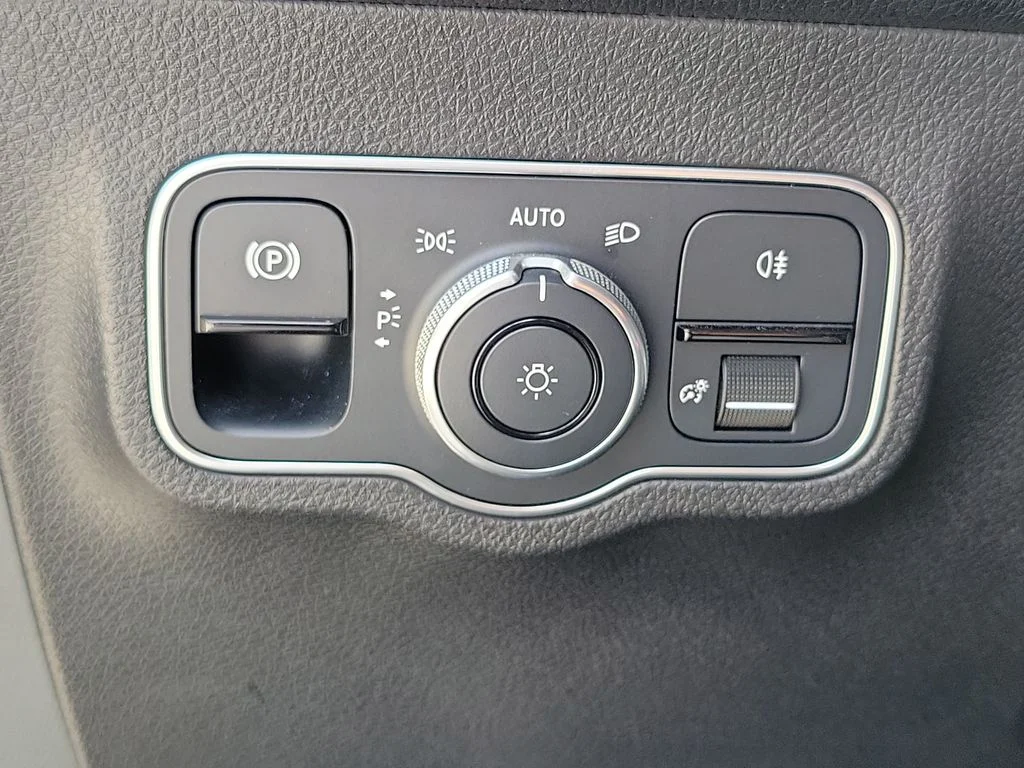 Used 2023 Black Mercedes-Benz 300 image 30