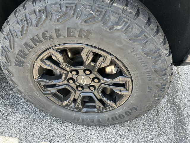 Used 2023 Summit White Chevrolet ZR2 image 21