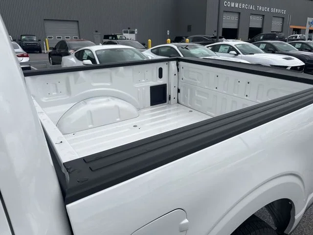 New 2026 Star White Metallic Tri-Coat Ford Lariat image 9