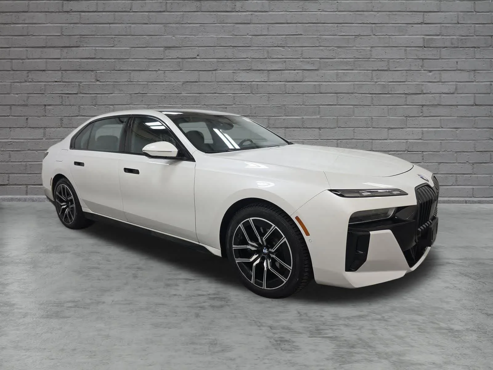 Certified Used 2024 Alpine White BMW xDrive40 image 3