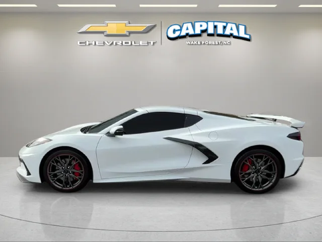 Used 2025 Arctic White Chevrolet 2LT image 3