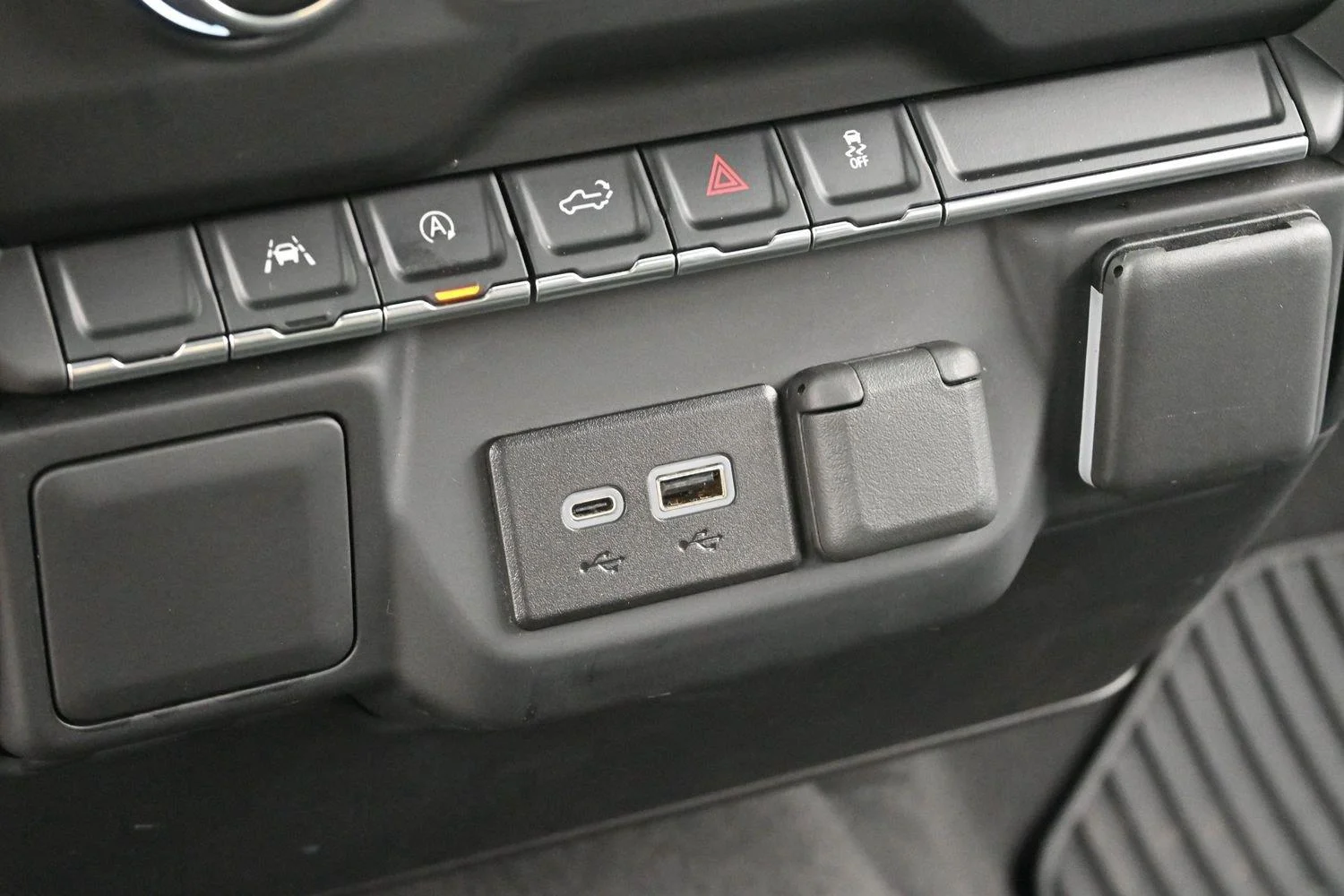 Used 2024 Slate Gray Metallic Chevrolet Custom image 23