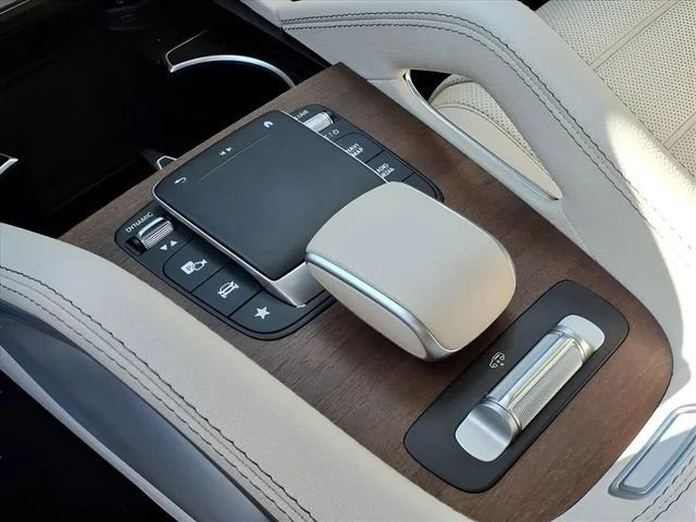 Used 2022  Mercedes-Benz GLS 450 image 13