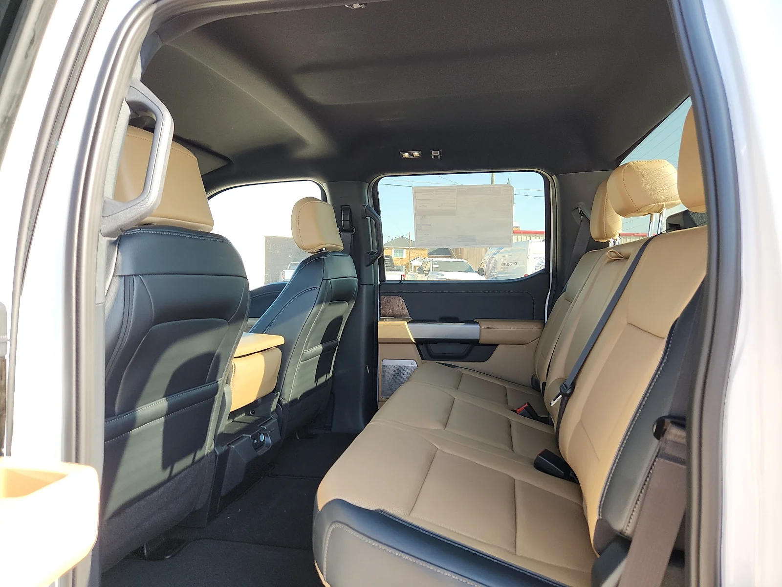 New 2026 Oxford White Ford Lariat image 18