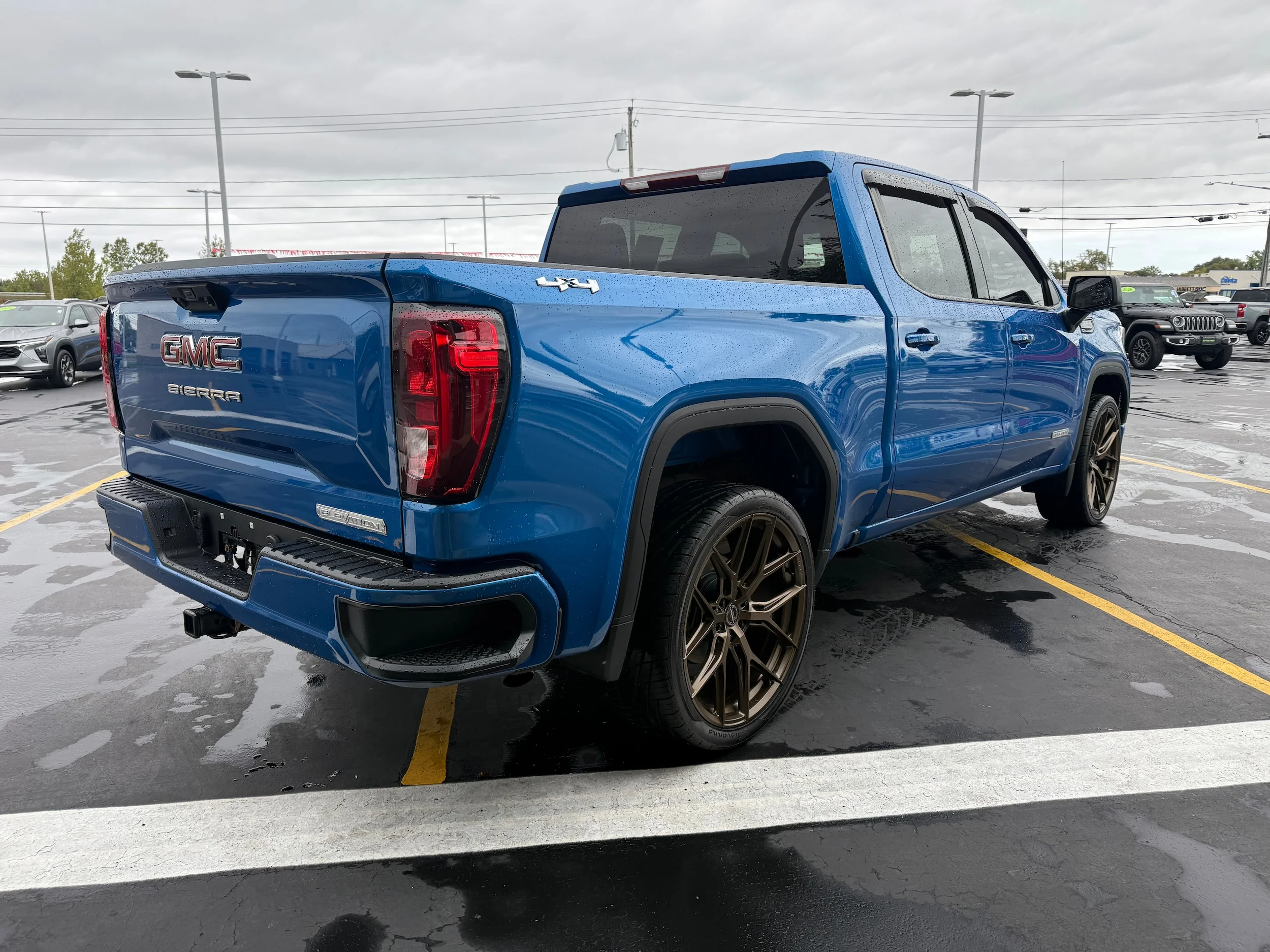 Used 2023 Dynamic Blue Metallic GMC Elevation image 6