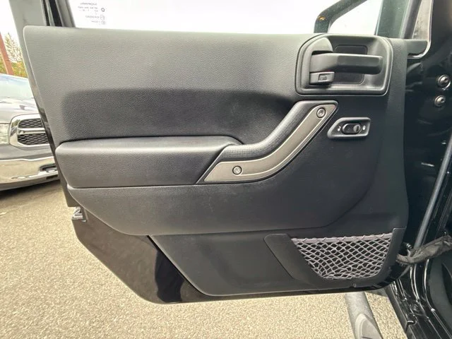 Used 2017 Black Clearcoat Jeep Sport image 30