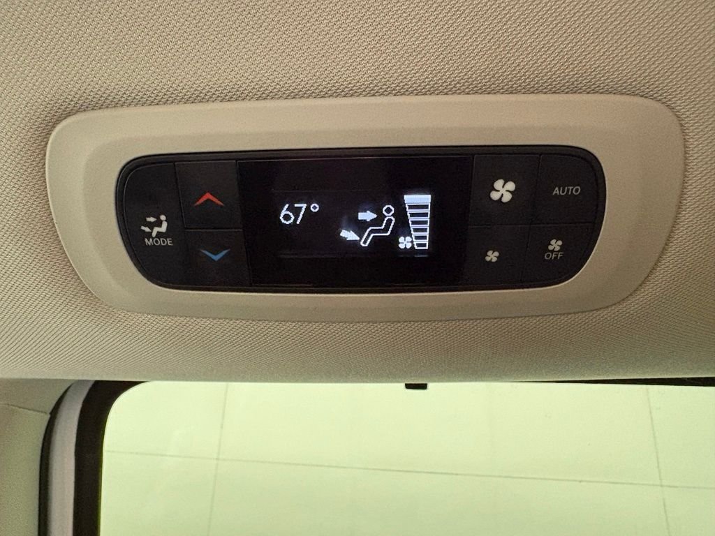 Used 2024 White Chrysler Touring L image 37