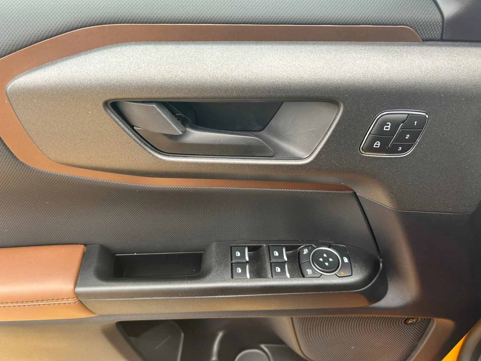 New 2026 Orange Fury Metallic Tri-Coat Ford Outer Banks image 16