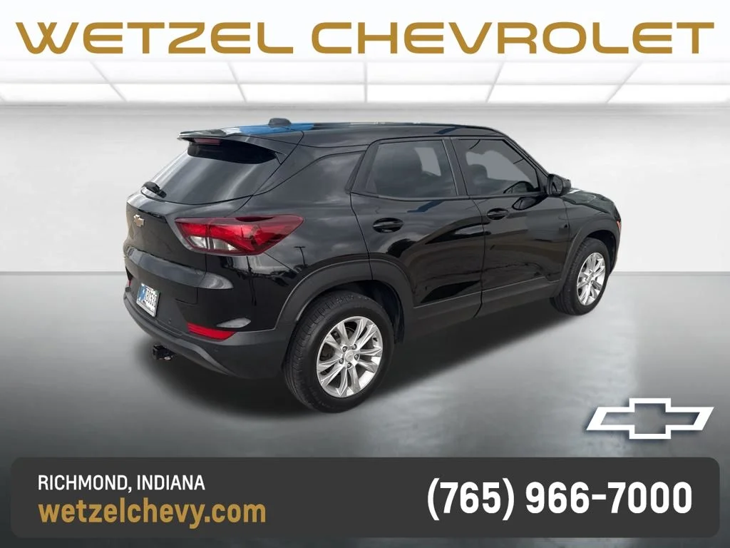 Used 2021 Black Chevrolet LS image 5