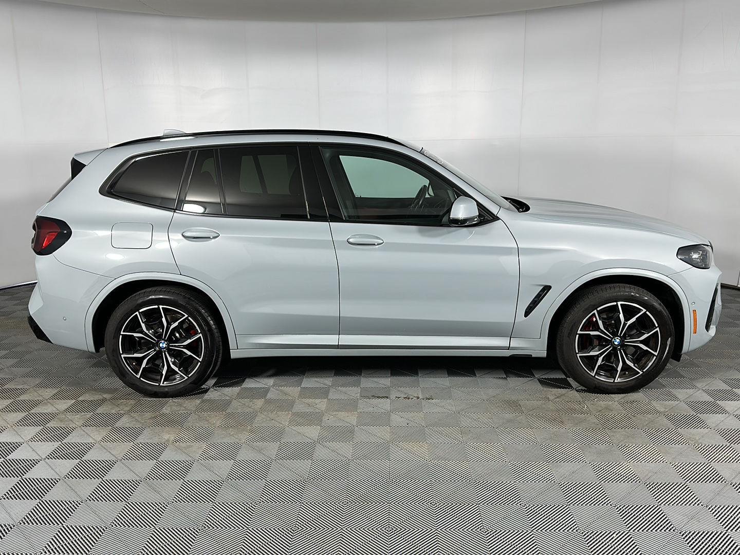 Used 2024 Brooklyn Grey Metallic BMW xDrive30i image 29