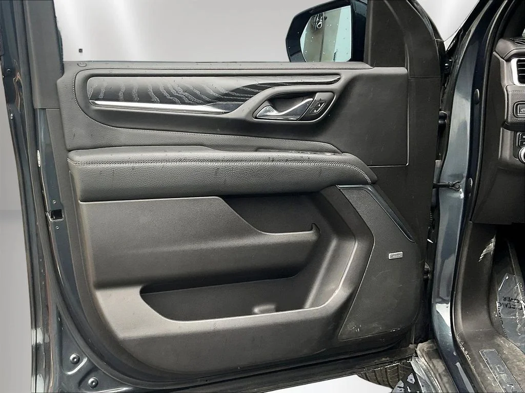 Used 2021 Hunter Green GMC Denali image 19
