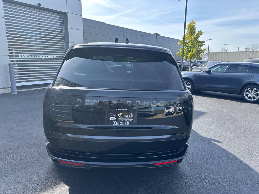 Used 2025 Santorini Black Metallic Land Rover Autobiography image 4