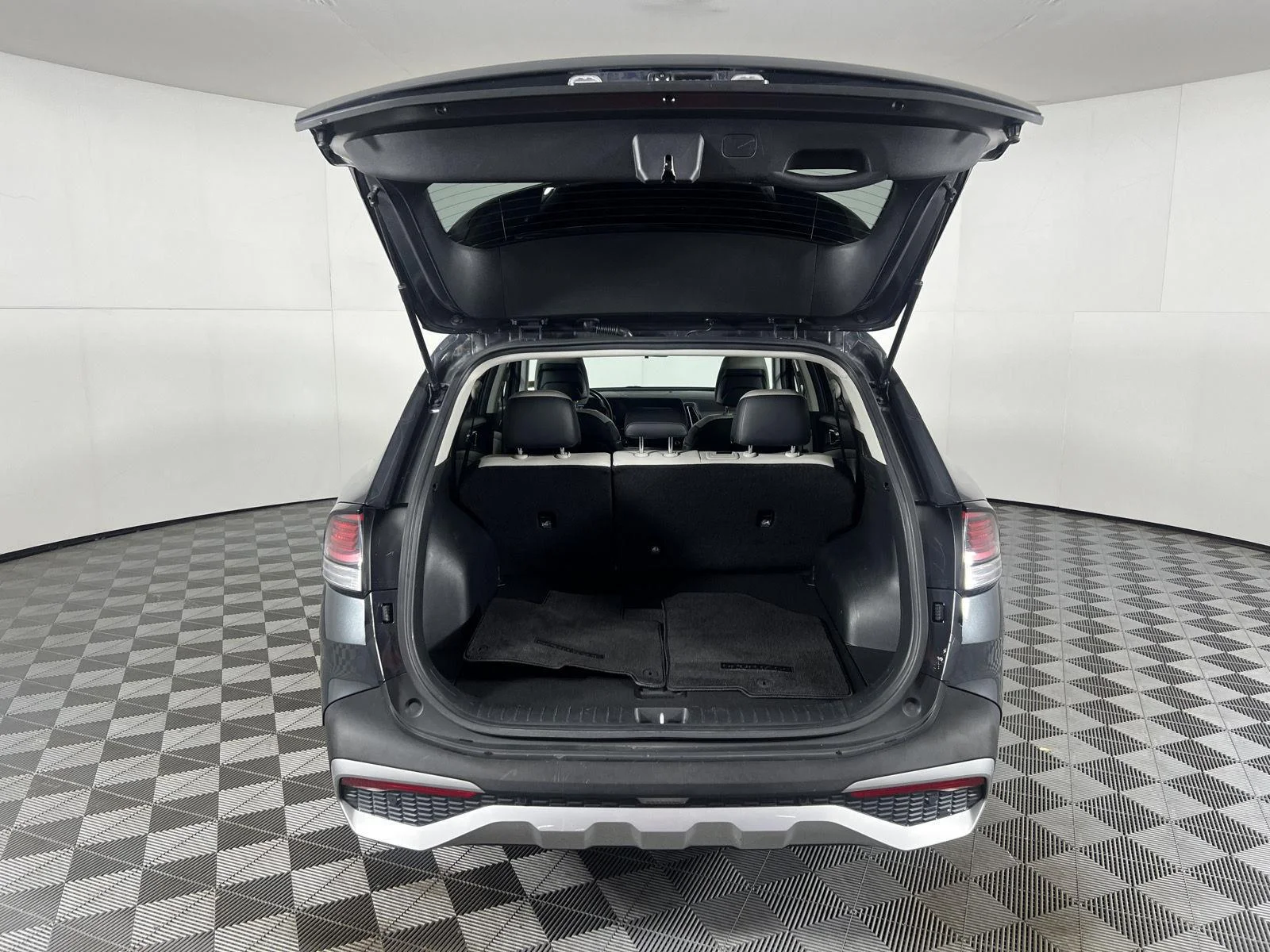 Certified Used 2023 Gravity Gray Kia EX image 9