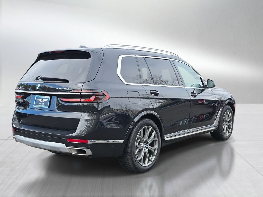 Used 2024 Black Sapphire Metallic BMW xDrive40i image 3