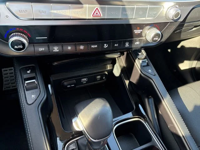Used 2024 Silver Kia SX image 30