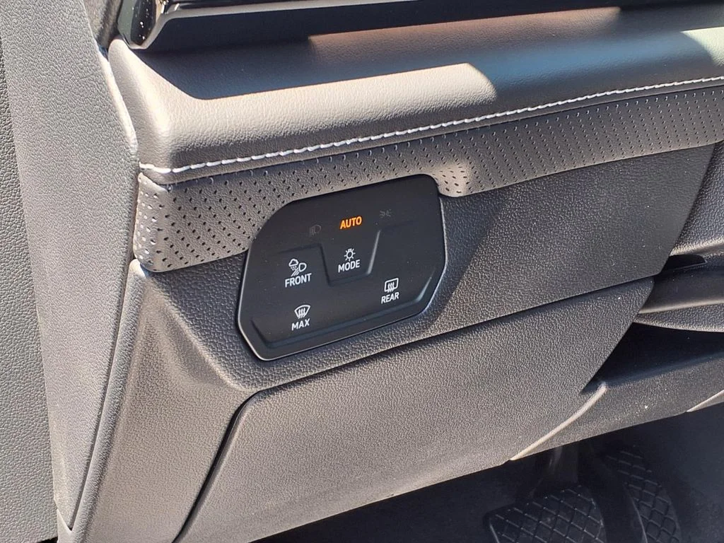 New 2026 Avocado Green Pearl Volkswagen 2.0T SEL image 12