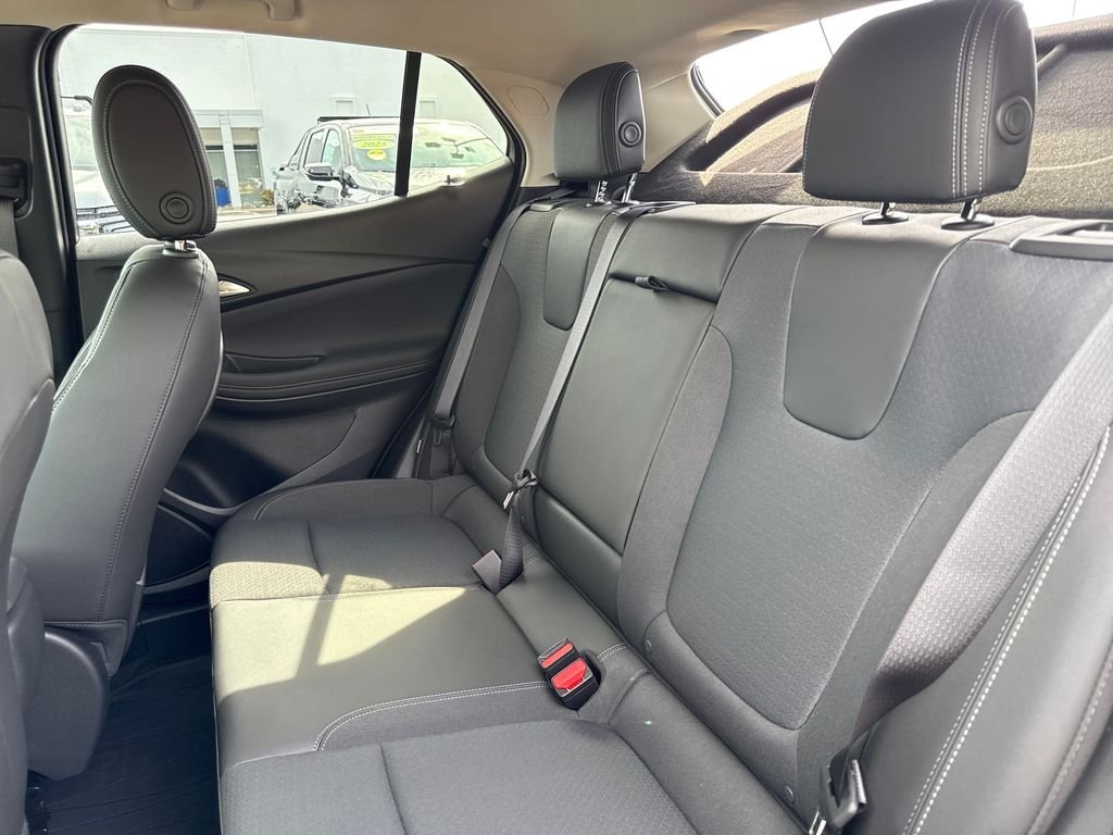 Used 2023 Ebony Twilight Metallic Buick Select image 20