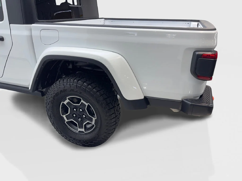 Used 2023 White Jeep Mojave image 19