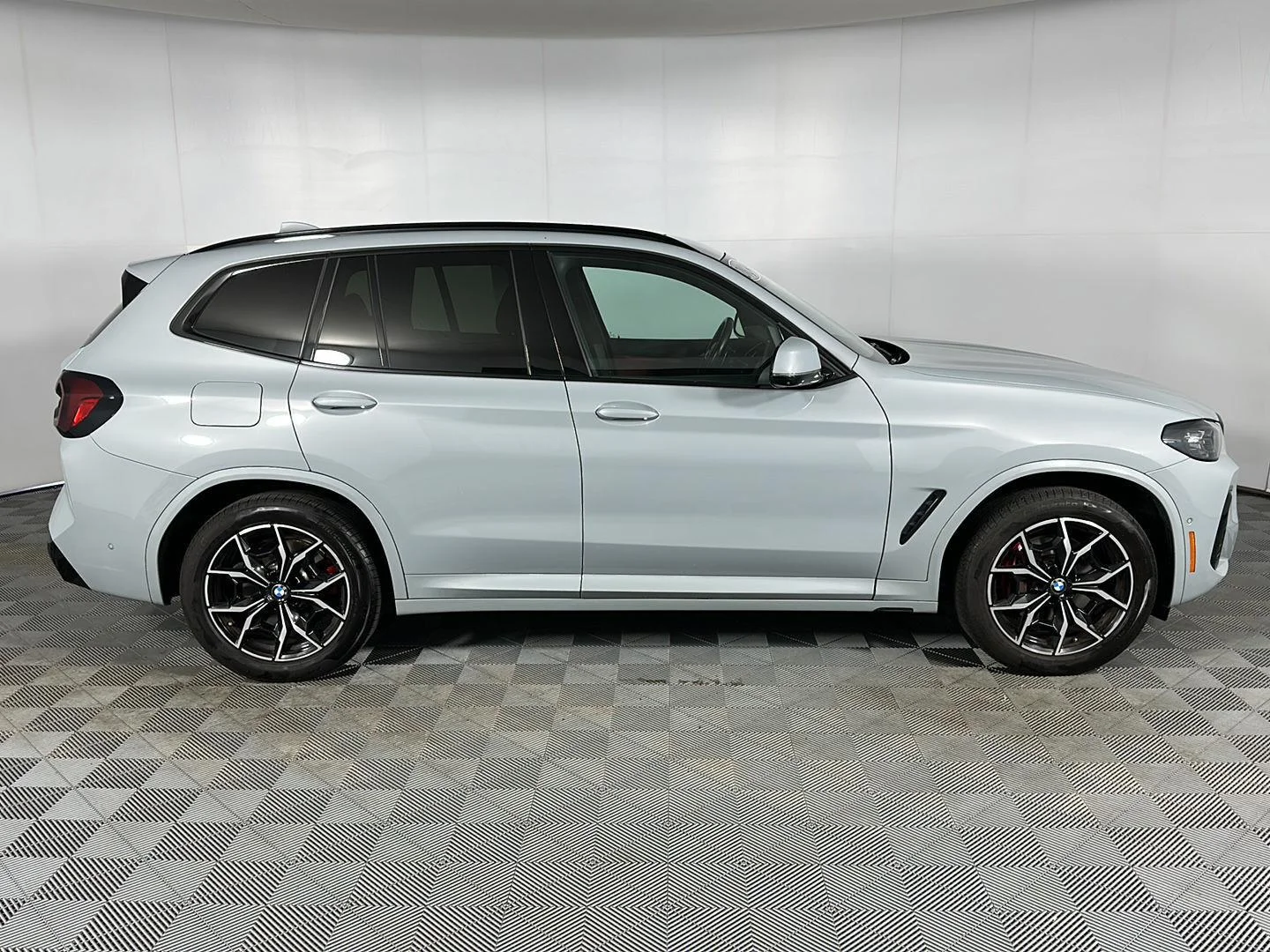 Used 2024 Brooklyn Grey Metallic BMW xDrive30i image 29