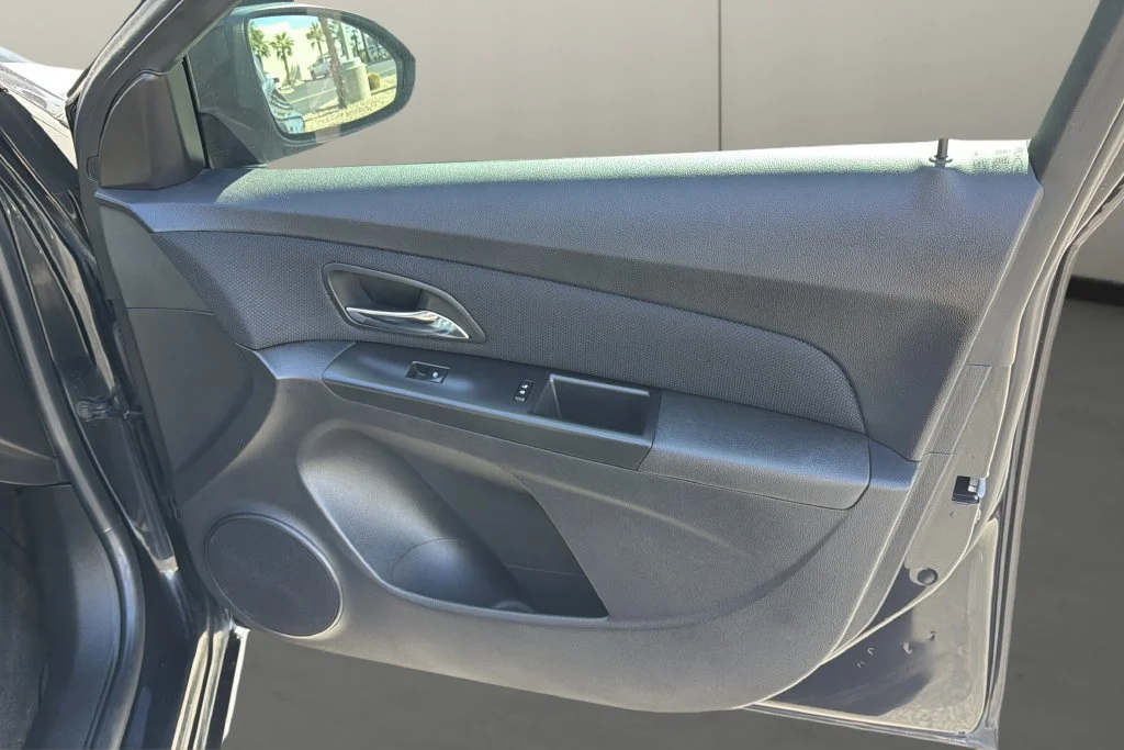 Used 2016 BLACK GRANITE METALLIC Chevrolet LT image 17