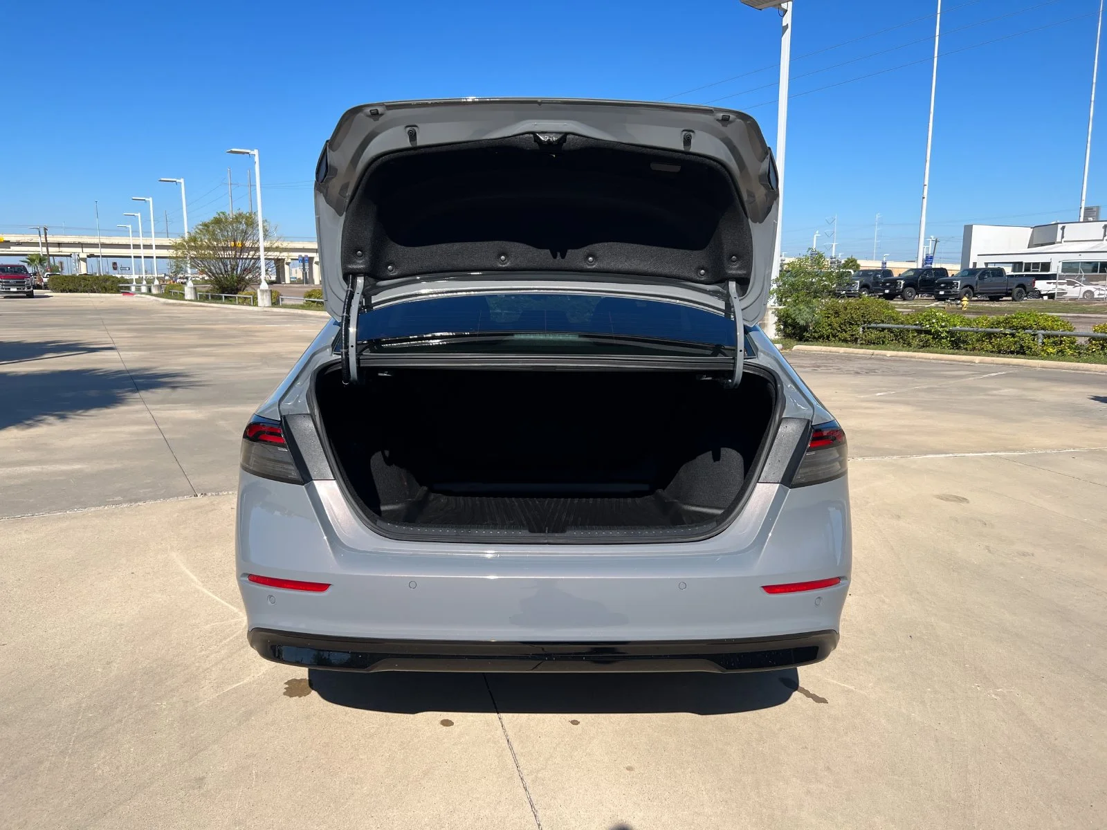 Used 2025  Honda EX-L image 4