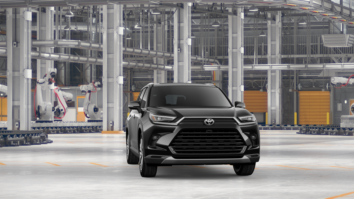 New 2026 Midnight Black Metallic Toyota Platinum image 16