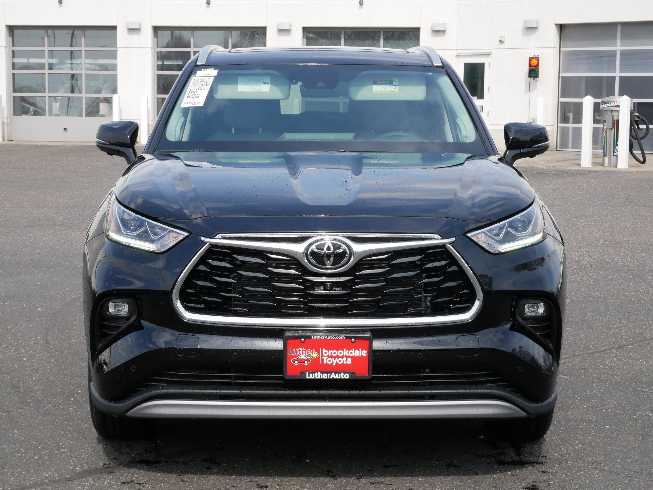 Certified 2026 Toyota Highlander Platinum with VIN 5TDKDRBH3TS598882 for sale in Brooklyn Center, Minnesota