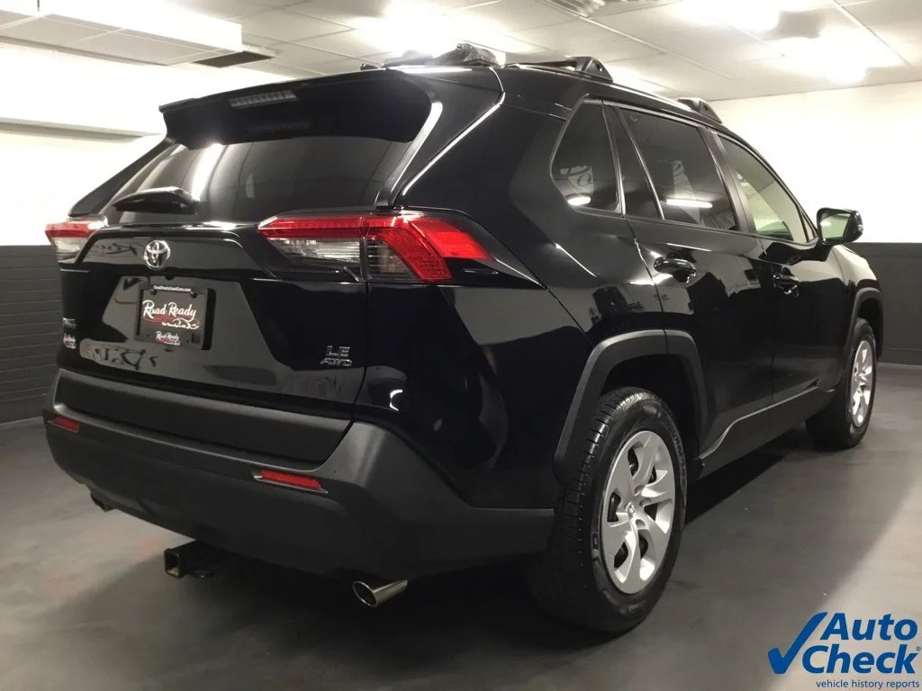 Used 2019 Black Toyota LE image 10