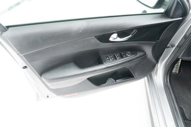 Used 2022 Steel Gray Kia GT-Line image 15