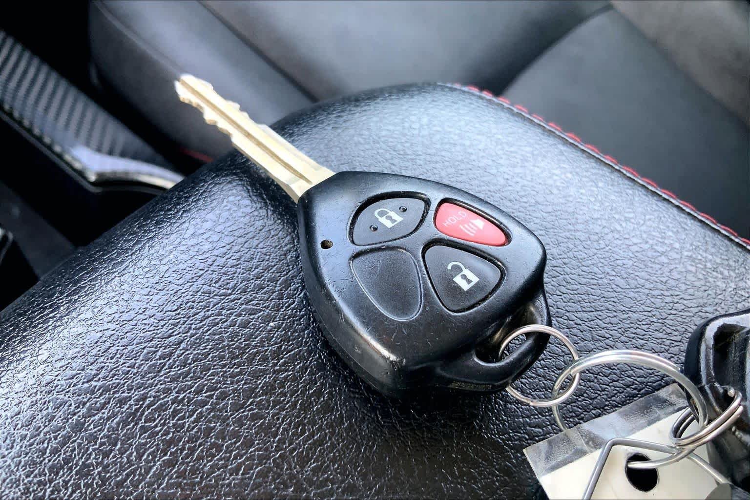 Used 2018 Classic Silver Metallic Toyota TRD Off Road Premium image 15