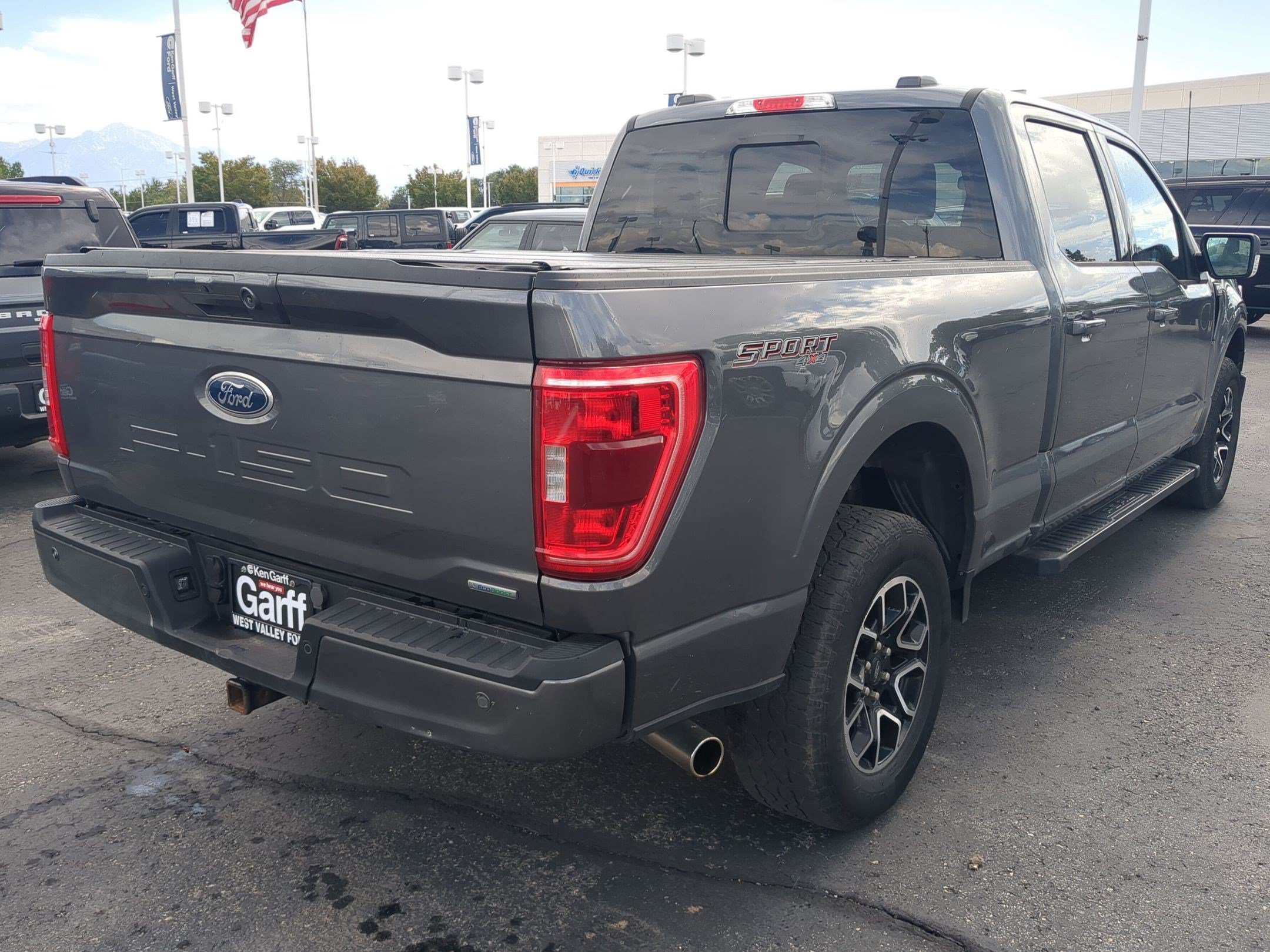 Used 2023 Blue Ford XLT image 3