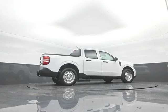 New 2026 Oxford White Ford XL image 38