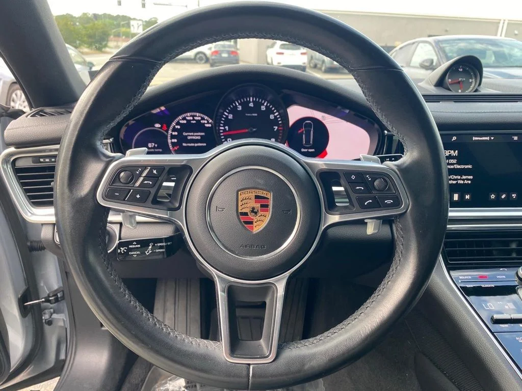 Used 2018 Silver Porsche 4 image 21