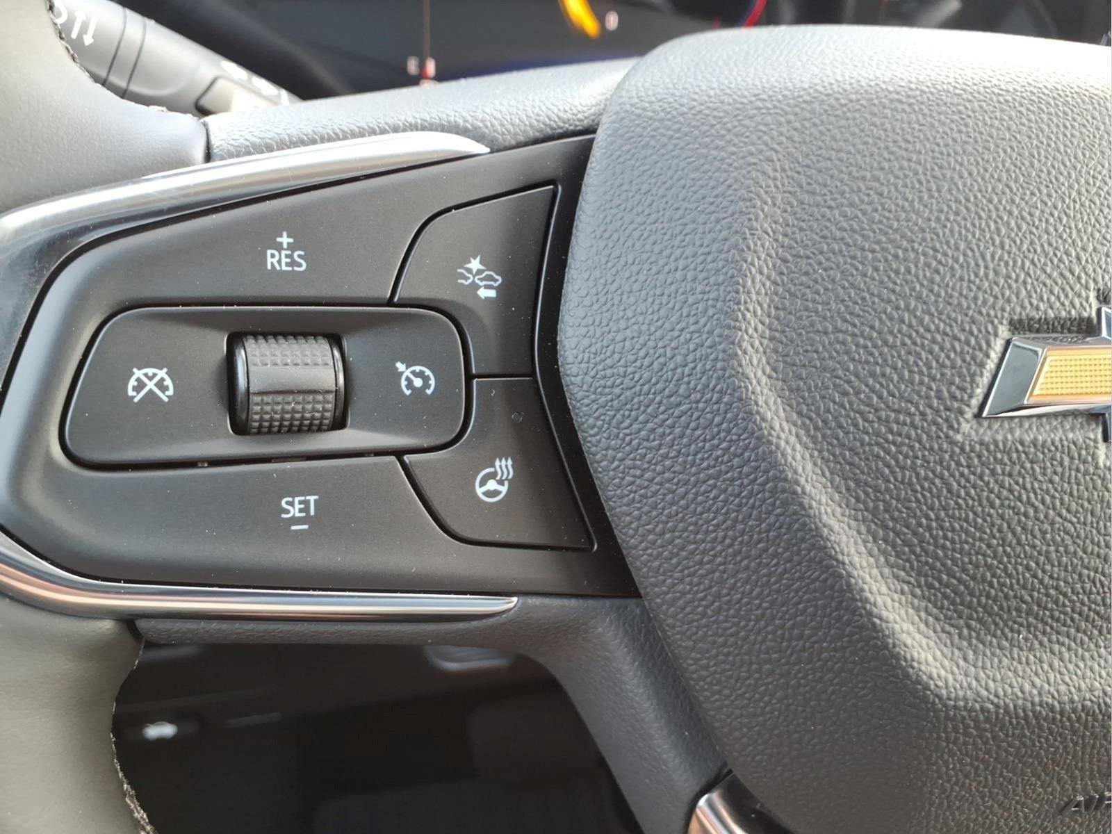 New 2026 Mosaic Black Metallic Chevrolet LT image 18