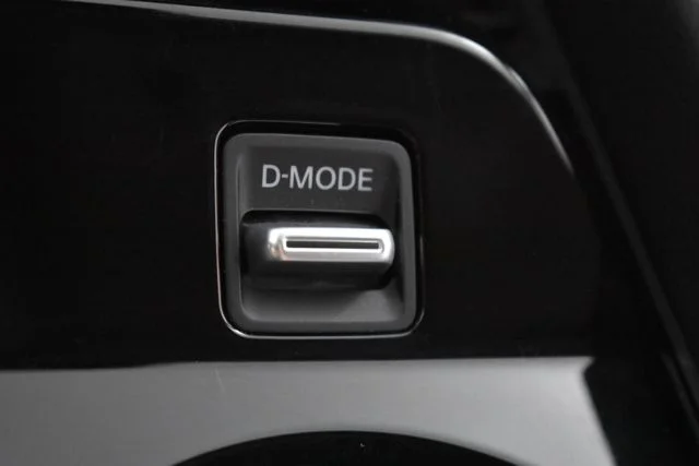 Used 2025 Blue Nissan SV image 31