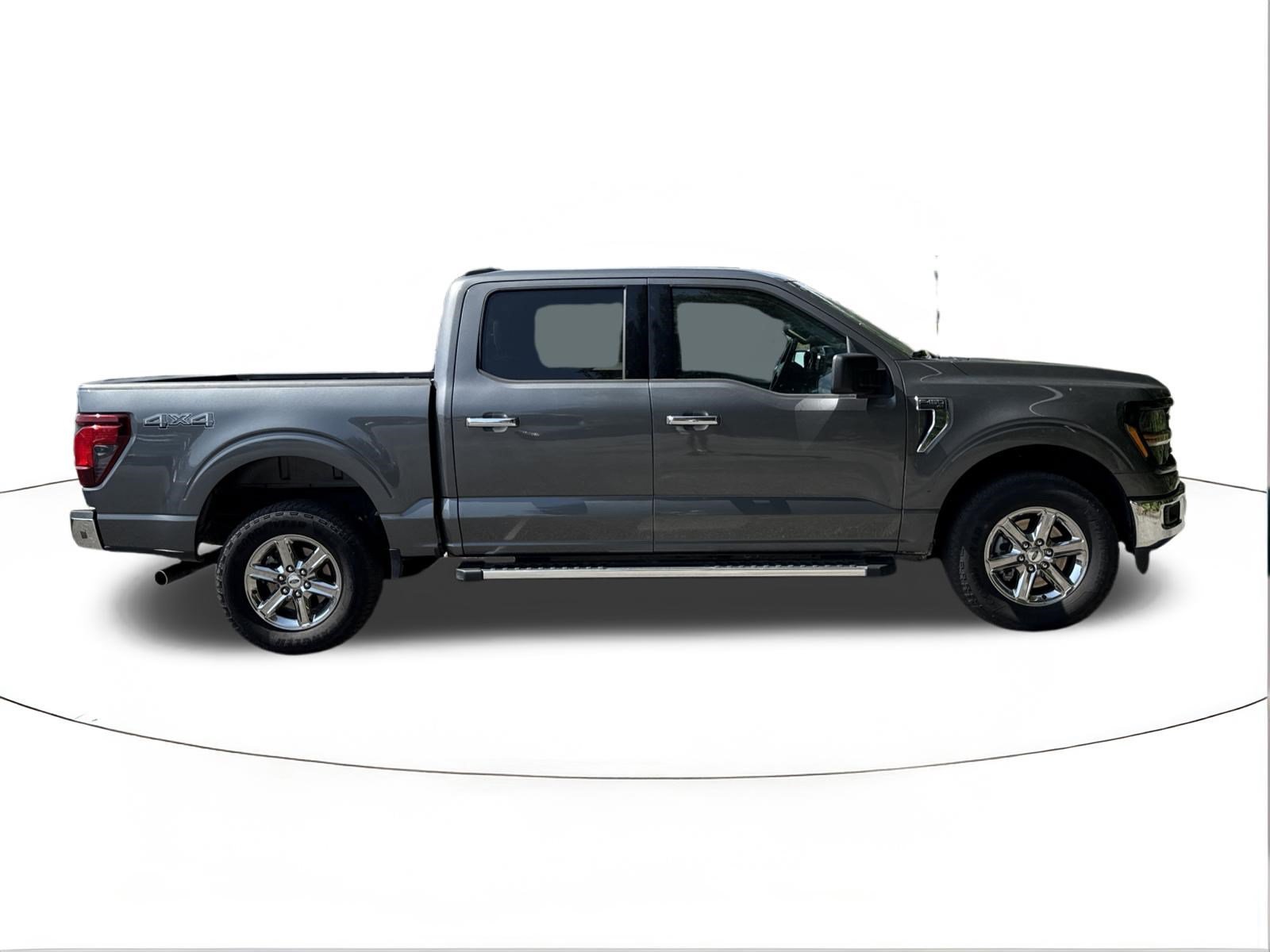 2025 Ford F-150 XLT - Photo 2
