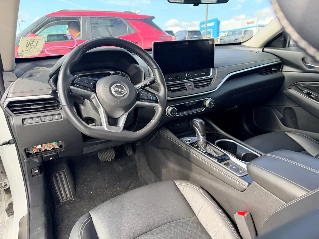 Used 2023 Nissan Altima SL with VIN 1N4BL4EW5PN403883 for sale in Kansas City