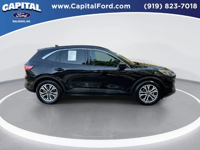 Used 2022 Black Ford SEL image 9