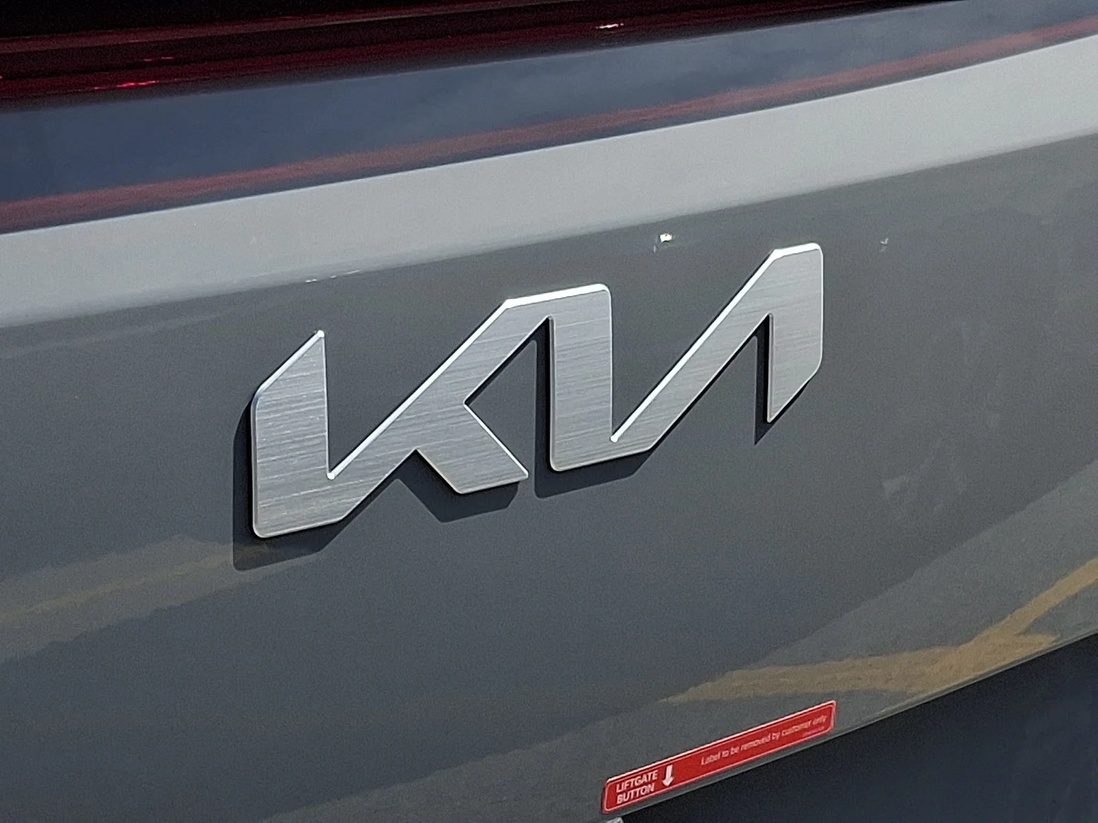 New 2027 White Kia LXS image 23