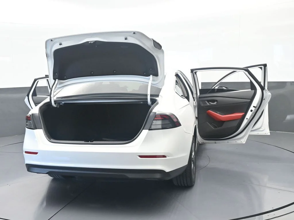 Used 2023 Platinum White Pearl Honda EX image 71