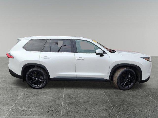 Certified Used 2024 WIND CHILL PEARL Toyota  image 8