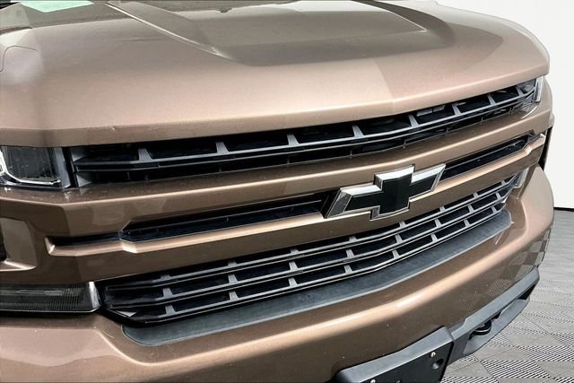 Used 2019 Beige Chevrolet RST image 30