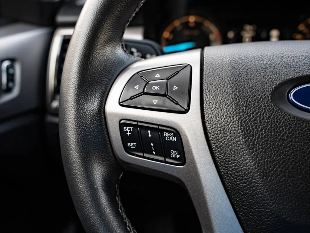 Used 2023 Velocity Blue Metallic Ford XLT image 25
