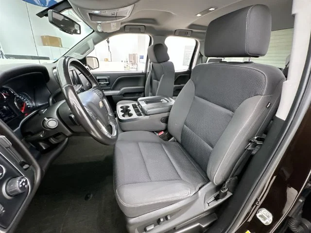 Used 2018 Brown Chevrolet LT image 9